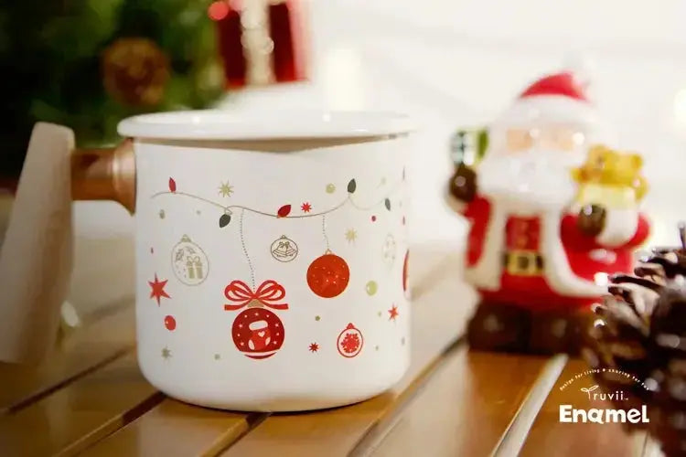 Truvii Emaille Mok met houten handvat - Kerst Limited Edition -Campingbeker - Kampeermok Coolgods
