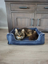 Huisdierenbed Bastiaan - anti-slip onderkant - makkelijk reinigen - maat S SpirePets